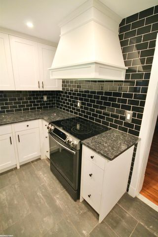 48 W Burdick Street, Oxford, MI 48371