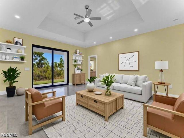 637 Cardinal ST E, Lehigh Acres, FL 33974