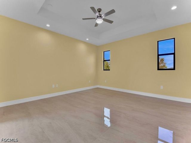 637 Cardinal ST E, Lehigh Acres, FL 33974