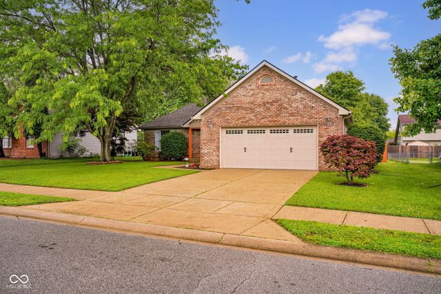 1957 Shiloh Drive, Columbus, IN 47203