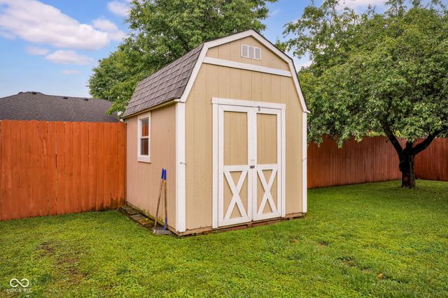 1957 Shiloh Drive, Columbus, IN 47203