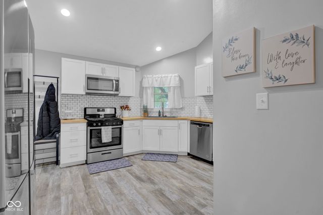 1957 Shiloh Drive, Columbus, IN 47203