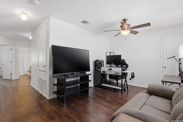 8502 Adams Hill, San Antonio, TX 78227