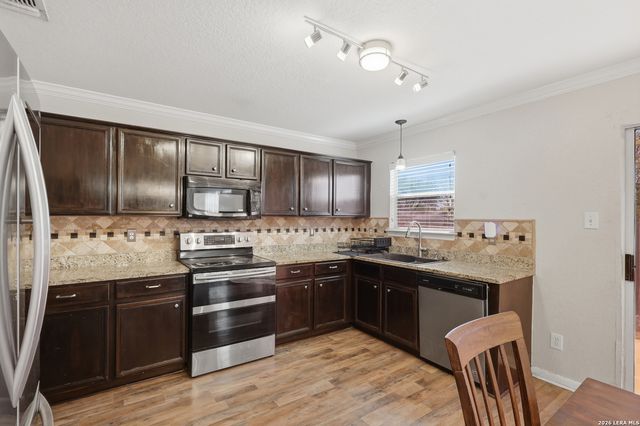 8502 Adams Hill, San Antonio, TX 78227