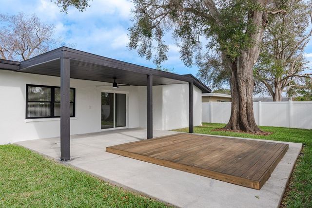 1737 PRINCE PHILIP STREET, Clearwater, FL 33755