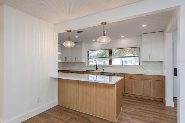 1737 PRINCE PHILIP STREET, Clearwater, FL 33755