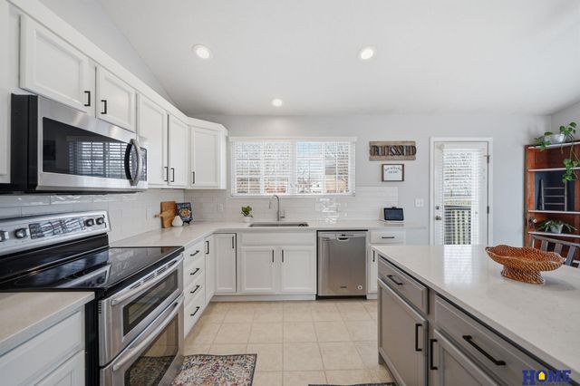 1148 NW Gary Street, Lincoln, NE 68521