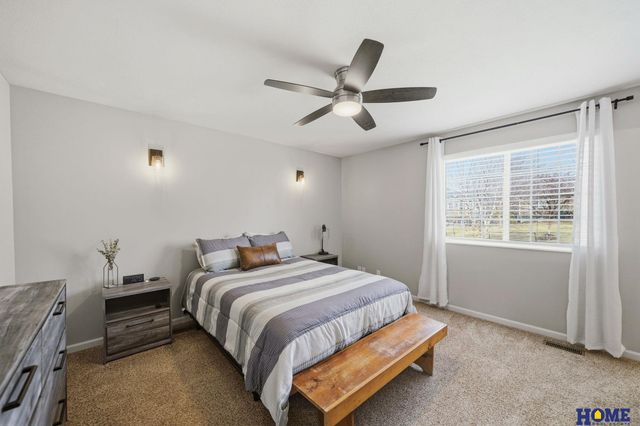 1148 NW Gary Street, Lincoln, NE 68521