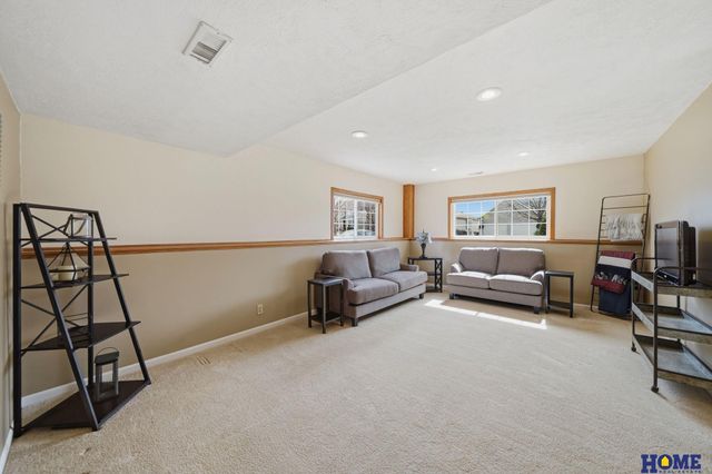 1148 NW Gary Street, Lincoln, NE 68521