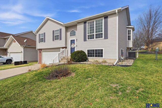 1148 NW Gary Street, Lincoln, NE 68521