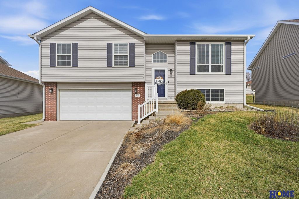 1148 NW Gary Street, Lincoln, NE 68521