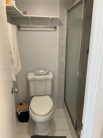 9201 Sunrise Lakes Blvd 205, Sunrise, FL 33322