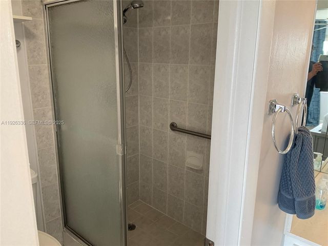 9201 Sunrise Lakes Blvd 205, Sunrise, FL 33322