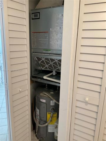 9201 Sunrise Lakes Blvd 205, Sunrise, FL 33322