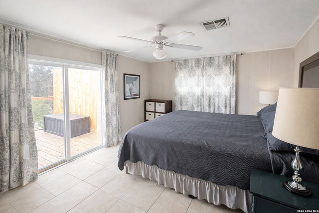 1221 Hallmark, Canyon Lake, TX 78133