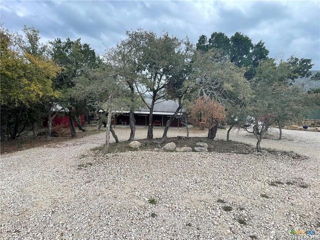 1221 Hallmark, Canyon Lake, TX 78133
