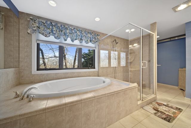 2 Remington Court, Derry, NH 03038