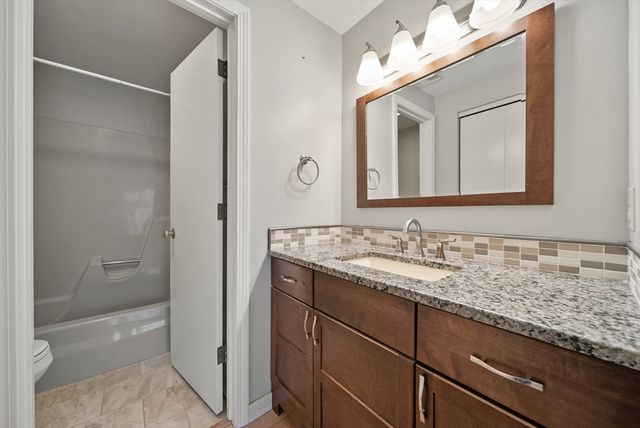 2 Remington Court, Derry, NH 03038