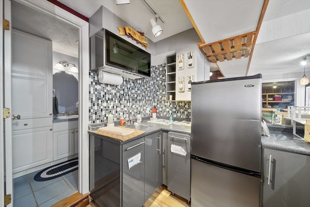 2 Remington Court, Derry, NH 03038