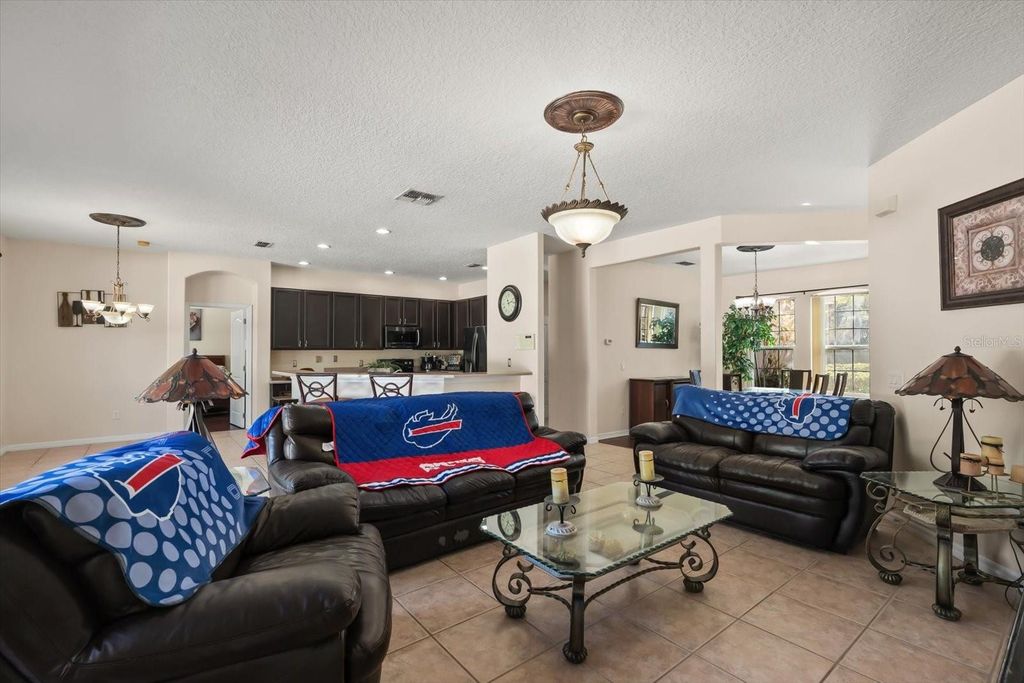 Image 8 of property listing at 10743 SUNRISE TERRACE DRIVE, Orlando, FL 32825