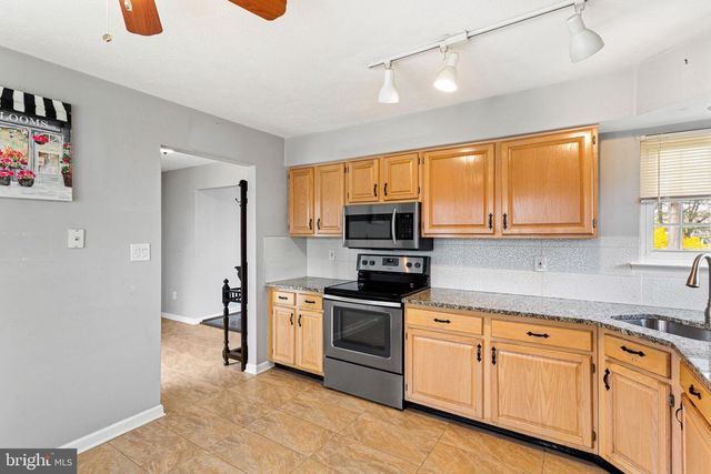 303 MOONSEED PL, Mount Laurel, NJ 08054