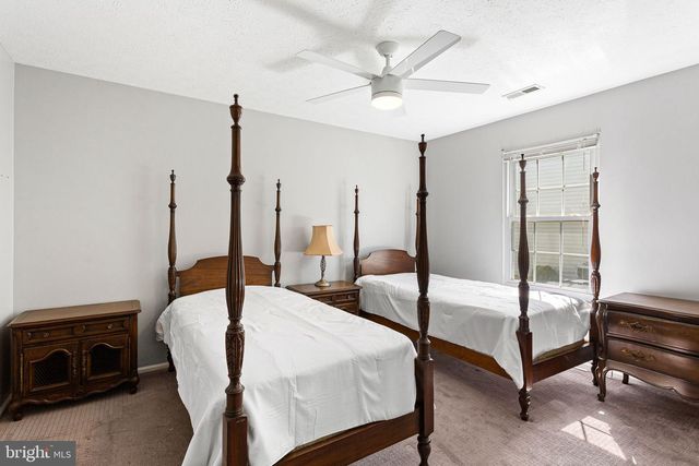 303 MOONSEED PL, Mount Laurel, NJ 08054