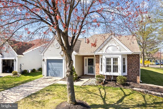 303 MOONSEED PL, Mount Laurel, NJ 08054