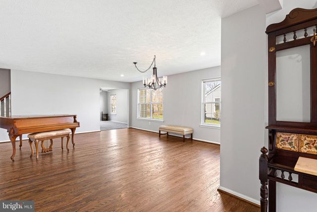 303 MOONSEED PL, Mount Laurel, NJ 08054