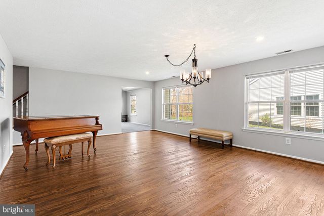 303 MOONSEED PL, Mount Laurel, NJ 08054