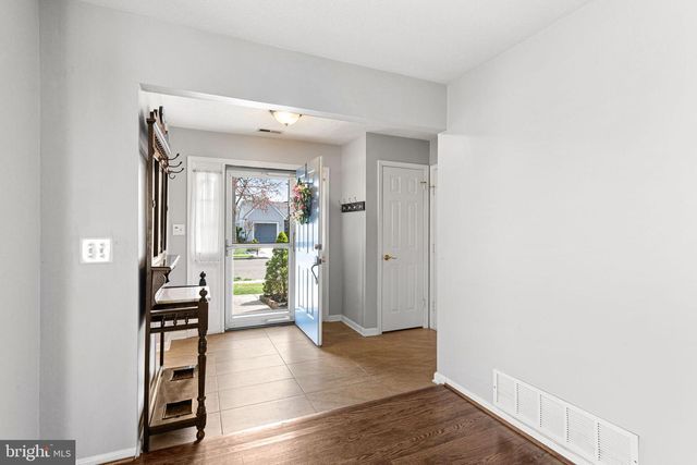 303 MOONSEED PL, Mount Laurel, NJ 08054