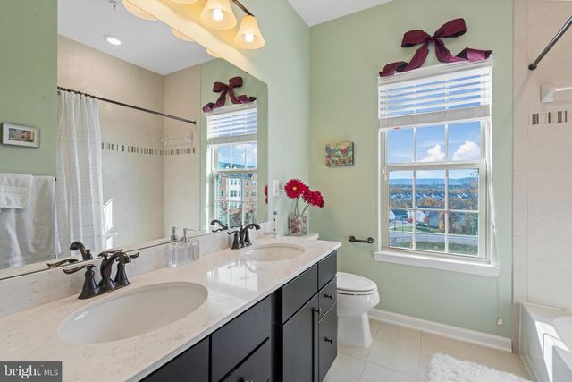 42102 WINNING GLORY DR, Aldie, VA 20105