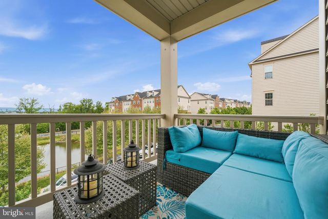 42102 WINNING GLORY DR, Aldie, VA 20105