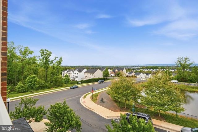 42102 WINNING GLORY DR, Aldie, VA 20105