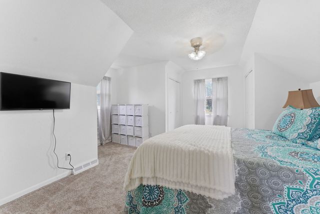 9122 141st Street West, Taylor Ridge, IL 61284