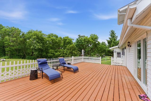 9122 141st Street West, Taylor Ridge, IL 61284