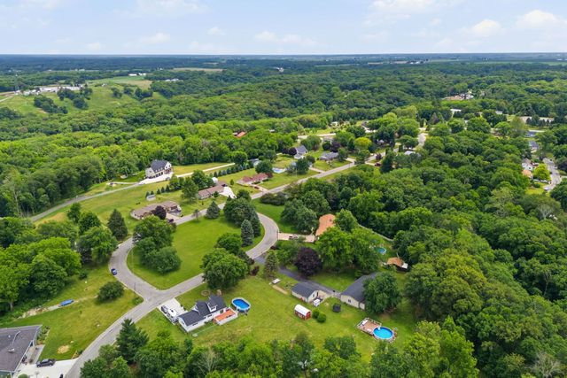 9122 141st Street West, Taylor Ridge, IL 61284