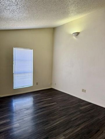 3005-B Parker LN B, Austin, TX 78741