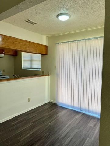 3005-B Parker LN B, Austin, TX 78741