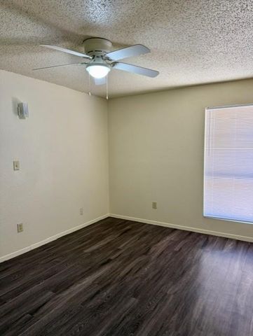 3005-B Parker LN B, Austin, TX 78741
