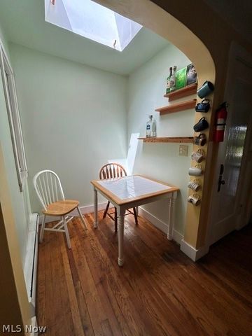 13067 Cedar Road, Cleveland Heights, OH 44118