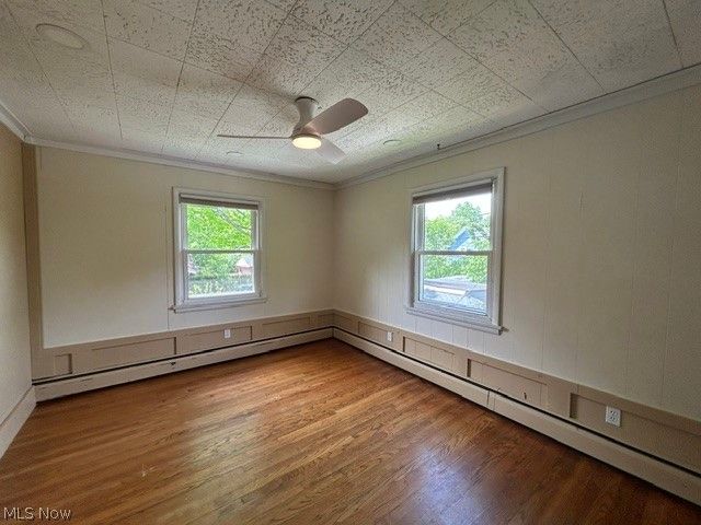 13067 Cedar Road, Cleveland Heights, OH 44118