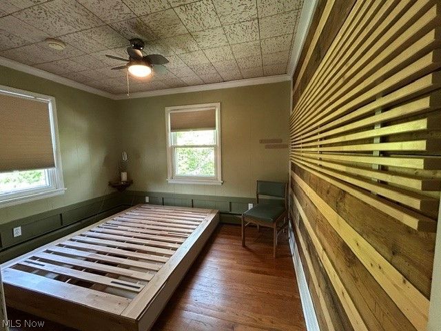13067 Cedar Road, Cleveland Heights, OH 44118