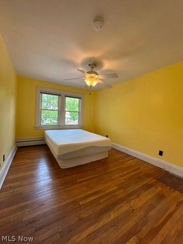 13067 Cedar Road, Cleveland Heights, OH 44118