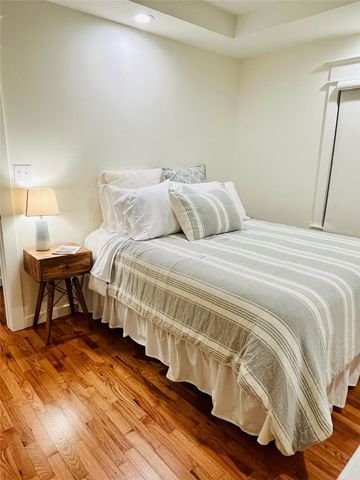 804 NW B Street, Bentonville, AR 72712