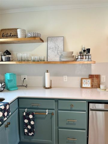 804 NW B Street, Bentonville, AR 72712