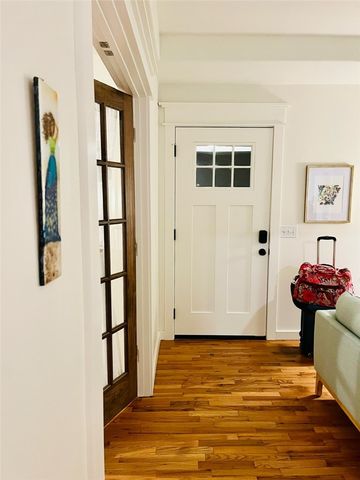 804 NW B Street, Bentonville, AR 72712