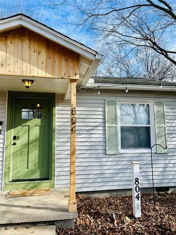 804 NW B Street, Bentonville, AR 72712