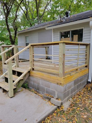 804 NW B Street, Bentonville, AR 72712