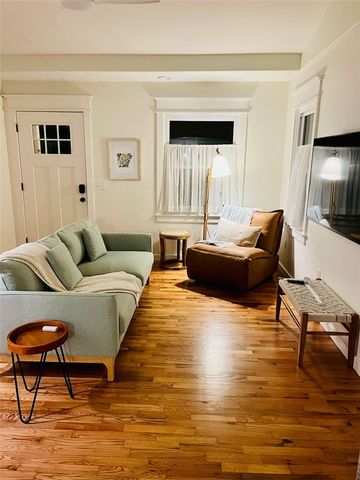 804 NW B Street, Bentonville, AR 72712