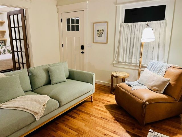 804 NW B Street, Bentonville, AR 72712